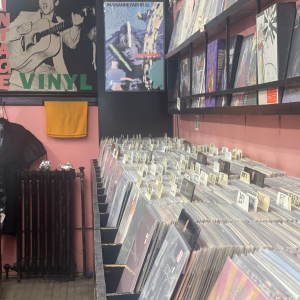 Vintage Vinyl | 925 Davis St. 